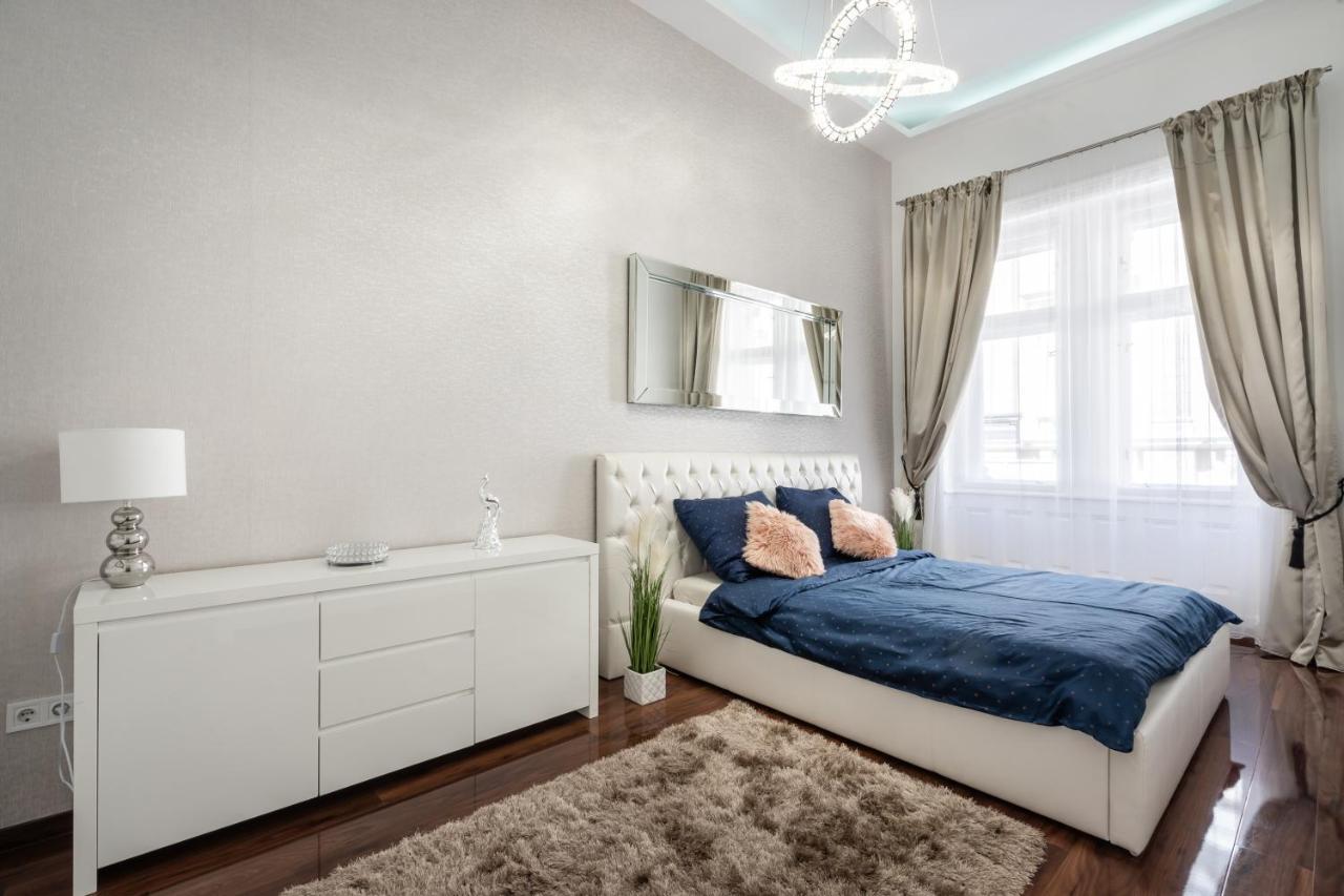 Opera Luxury Apartment With Free Parking Budapest Exterior photo